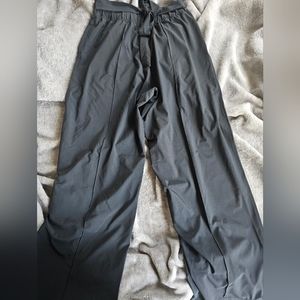 lululemon Noir casual pants, size 10, black